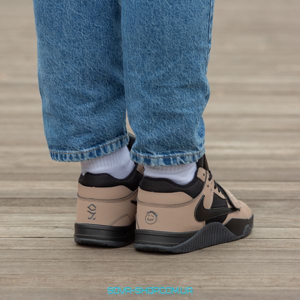Чоловічі кросівки Nike Air Jordan x Travis Scott Cut The Check Brown фото