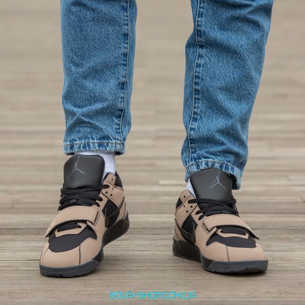 Чоловічі кросівки Nike Air Jordan x Travis Scott Cut The Check Brown фото