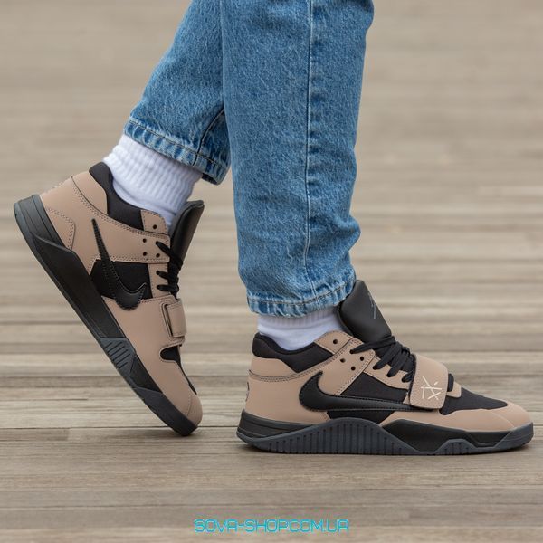 Чоловічі кросівки Nike Air Jordan x Travis Scott Cut The Check Brown фото