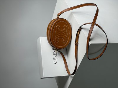 Женская сумка Celine Oval Bag Cuir Triomphe in Smooth Calfskin Tan Premium фото