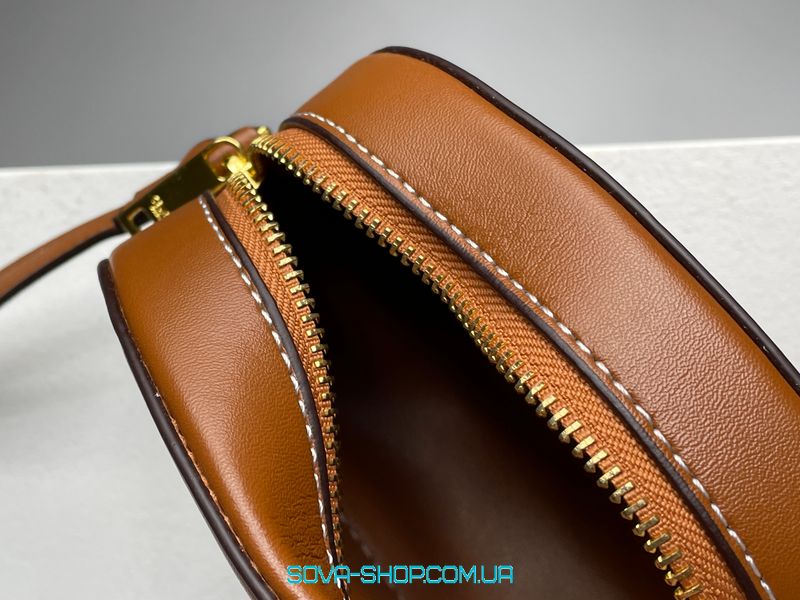 Жіноча сумка Celine Oval Bag Cuir Triomphe in Smooth Calfskin Tan Premium фото