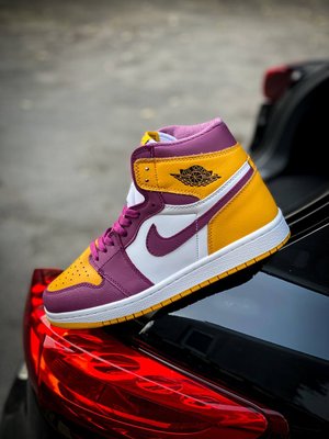 Чоловічі та жіночі кросівки Air Jordan 1 High OG "Brotherhood" Nike фото