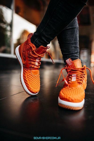 Чоловічі та жіночі кросівки Lunar Duckboot '17 Orange Nike фото