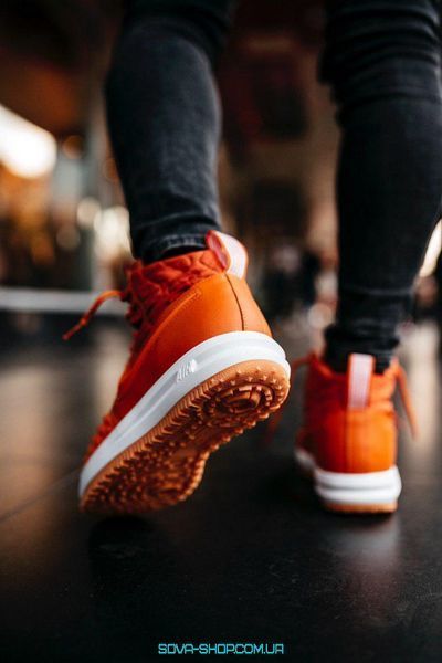 Чоловічі та жіночі кросівки Lunar Duckboot '17 Orange Nike фото