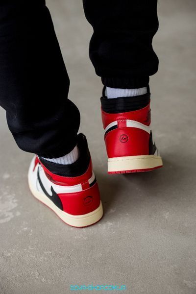 Мужские баскетбольные кроссовки Nike Travis Scott x Air Jordan 1 High OG &ldquo;Heritage&rdquo; Custom фото