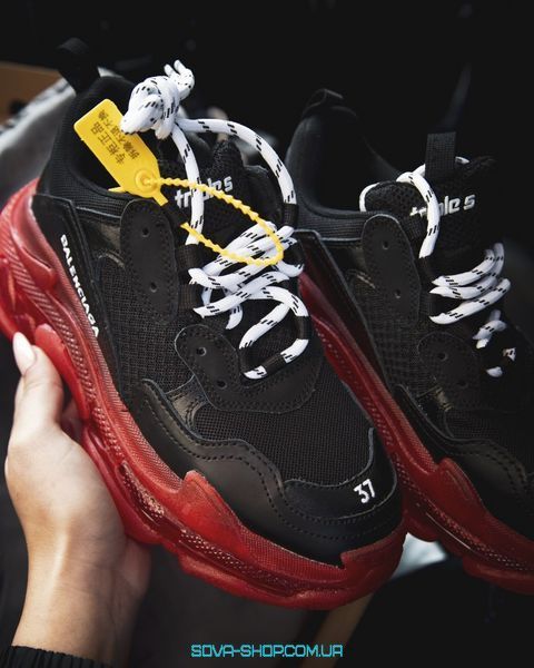 Жіночі кросівки Triple S Black Red Balenciaga фото
