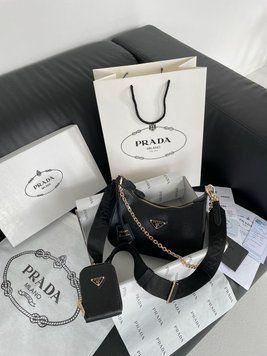 Жіноча сумка Prada Re-Edition 2005 Saffiano Leather Bag Premium фото