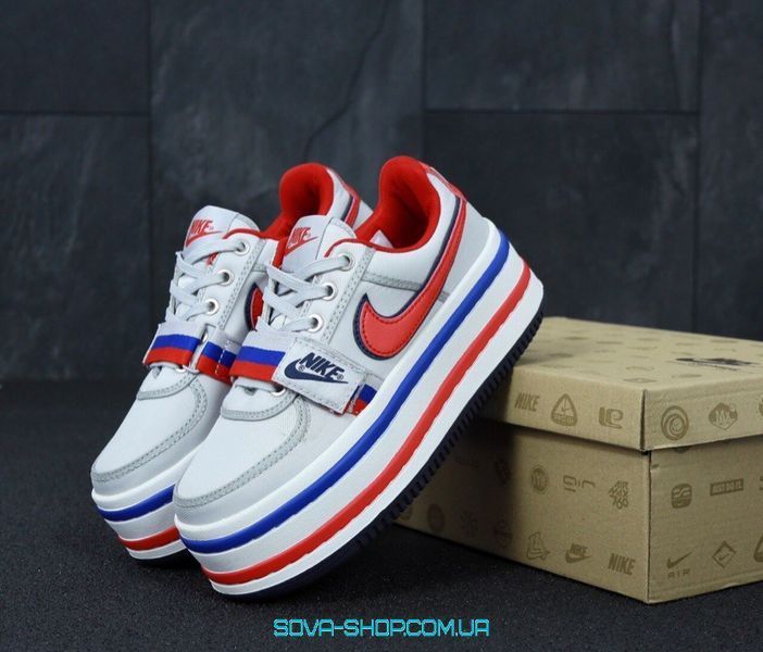 Жіночі кросівки Vandal 2K Metallic Silver/University Red-Obsidian Nike фото