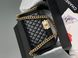 Жіноча сумка Chanel Medium Boy Black/Gold Caviar RHW Premium re-11171 фото 2