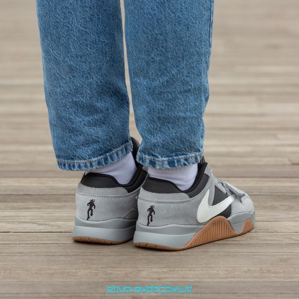 Чоловічі кросівки Nike Air Jordan x Travis Scott Cut The Check Grey фото