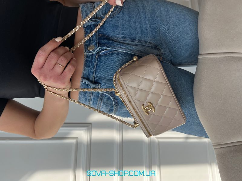 Жіноча сумка Chanel Classic Beige Lambskin Pearl Crush Vanity Bag Premium фото