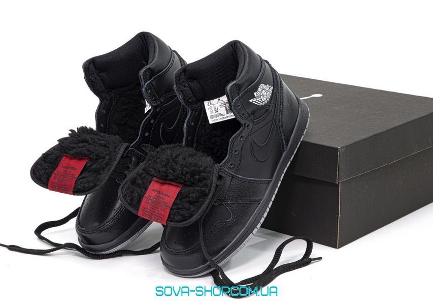 Чоловічі та жіночі кросівки Nike Air Jordan 1 Black Fur фото