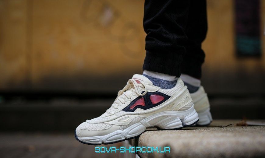 Женские кроссовки Raf Simons Consortium Ozweego 2 &ldquo;White/Bold Orange&rdquo; Women Adidas фото