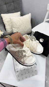 Жіночі шльопанці Chanel White Premium фото