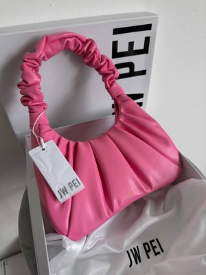Женская сумка JW PEI pink - оригинал фото