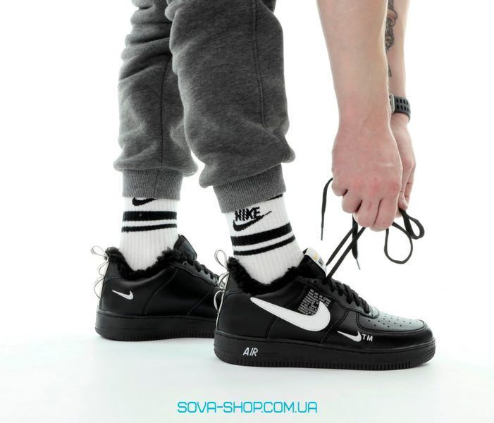 Зимові чоловічі кросівки (хутро) Air Force 1 Low Utility Black (GS) Nike фото