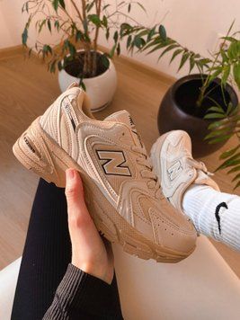 Жіночі кросівки New Balance 530 Brown фото
