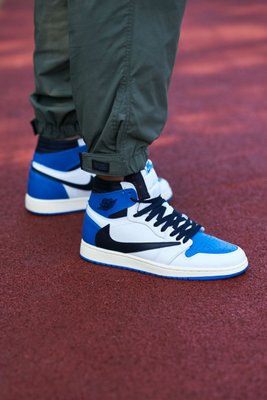 Чоловічі баскетбольні кросівки Nike Travis Scott x Fragment x Air Jordan 1 High OG Blue фото