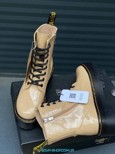Жіночі зимові ботинки Dr.Martens Jadon Beige Patent фото