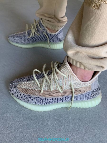 Мужские и женские кроссовки Yeezy Boost 350 V2 Ash Pearl Adidas фото