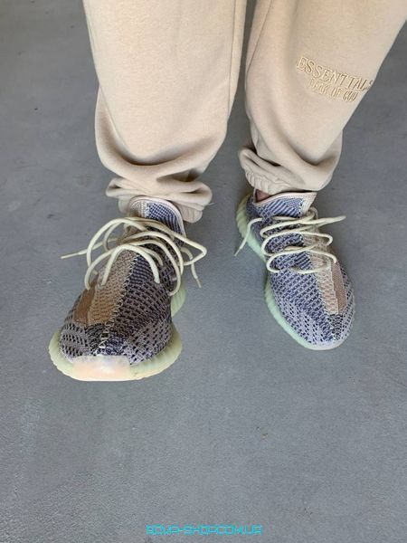 Мужские и женские кроссовки Yeezy Boost 350 V2 Ash Pearl Adidas фото