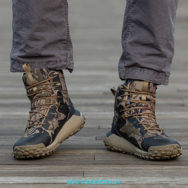 Чоловічі кросівки Under Armour Hovr Dawn WP Boots Camo фото