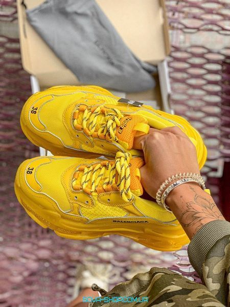 Жіночі кросівки TRIPLE S "YELLOW" Balenciaga фото