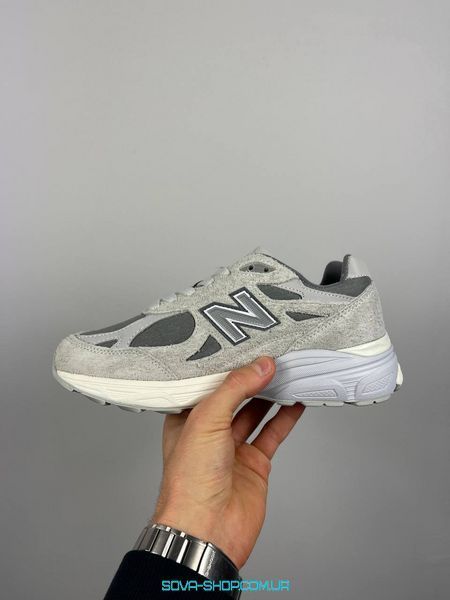 Чоловічі та жіночі кросівки New Balance 990v3 x Levi&rsquo;s Elephant Skin фото
