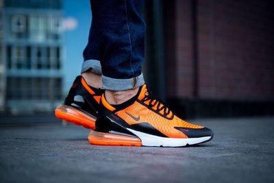 Чоловічі кросівки Air Max 270 "Orange" Nike фото