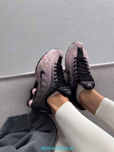 Жіночі кросівки Nike SHOX R4 SAKURA фото
