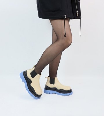 Зимові жіночі черевики на флісі Bottega Veneta Beige Black Blue 13016 фото