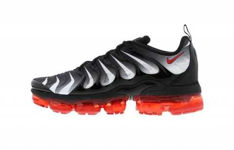 Black and red nike air sale vapormax