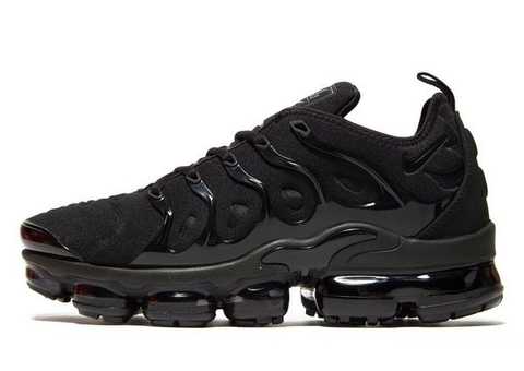 Vapormax plus in store black