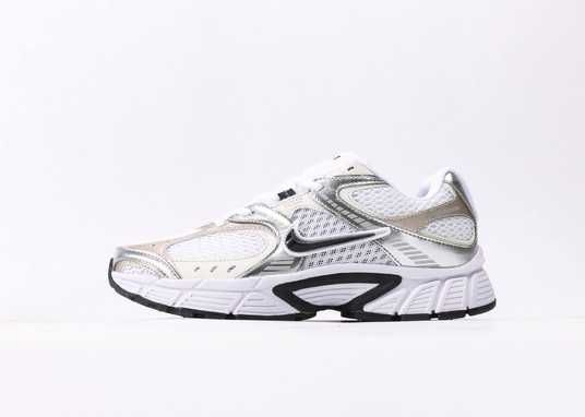 Nike V5 RNRランニングシューズ シルバー/ホワイト Мужские и женские кроссовки Nike V5 RNR Silver - купить в интернет