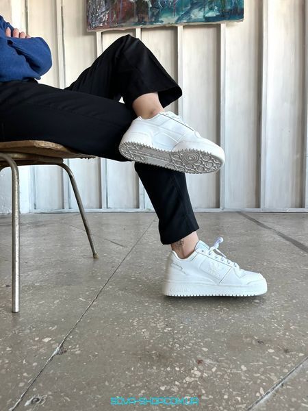 Жіночі кросівки Adidas Forum Bold White фото