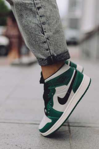 Jordan air best sale 1 mid green