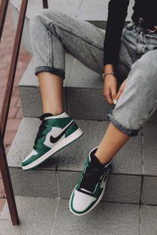 Jordan 1 hot sale pine mid