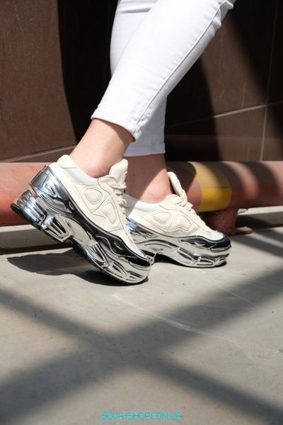 Женские кроссовки Raf Simons Ozweego Cream White Silver Metallic Adidas фото