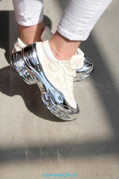 Женские кроссовки Raf Simons Ozweego Cream White Silver Metallic Adidas фото