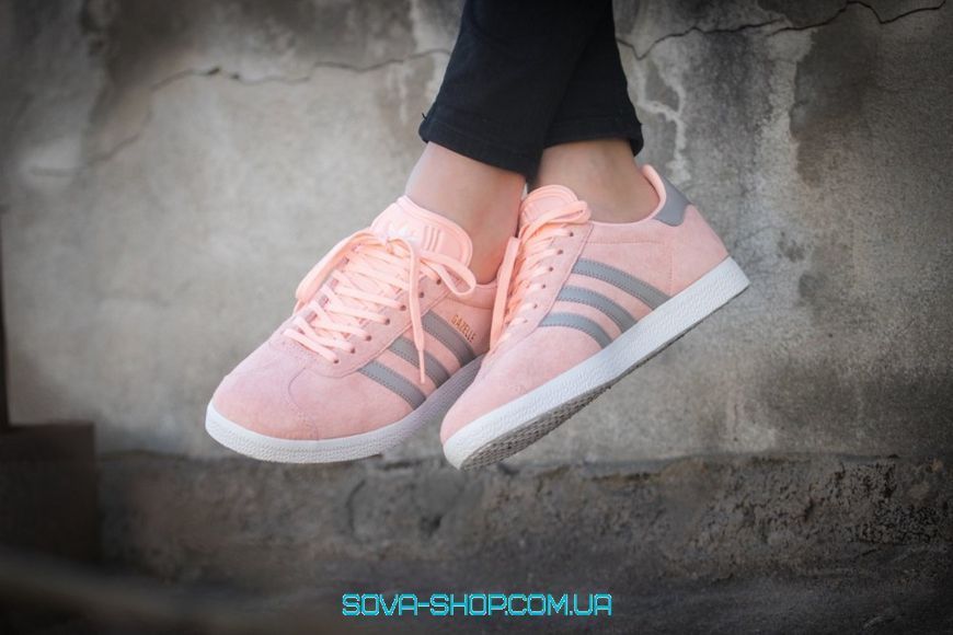 Жіночі кросівки Gazelle Pink/Grey Adidas фото