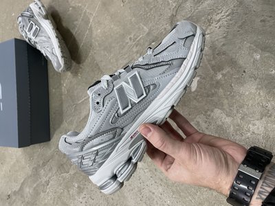 Чоловічі кросівки New Balance 1906D Grey Reflective фото