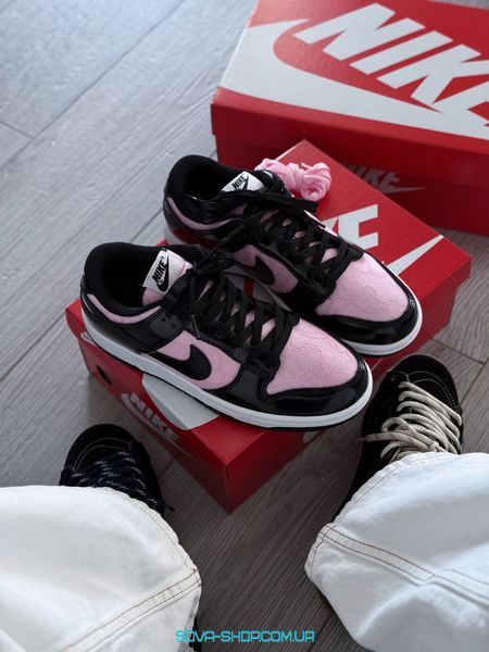 Жіночі кросівки Nike Dunk Low Wmns Lace Pack - Regal Pink Black Patent Foam фото