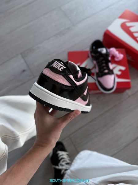 Жіночі кросівки Nike Dunk Low Wmns Lace Pack - Regal Pink Black Patent Foam фото