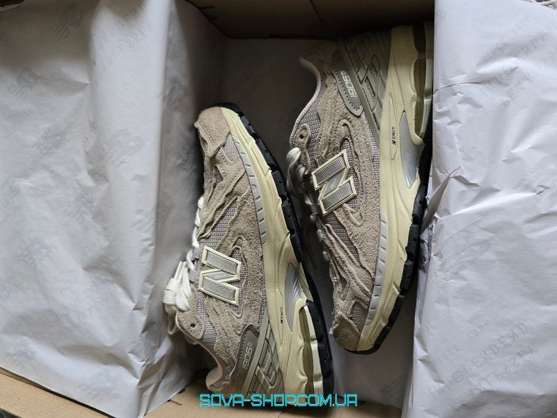 Женские кроссовки New Balance 1906R Dark Beige фото