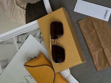 Сонцезахисні окуляри Loewe Brown/Gold LW5115S 002 Premium фото