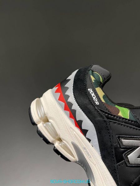 Мужские кроссовки New Balance 2002R "BAPE" фото