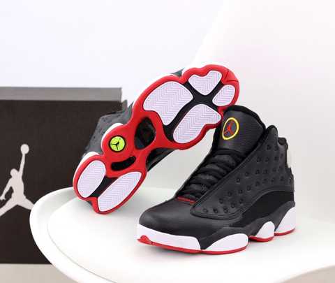 Red black and discount white jordan 13s