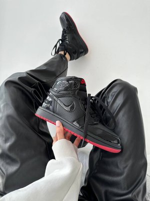 Унисекс кроссовки Nike Air Jordan 1 Retro High Patent Black/Red фото