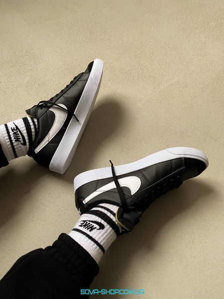 Жіночі кросівки Blazer Low Black Nike фото
