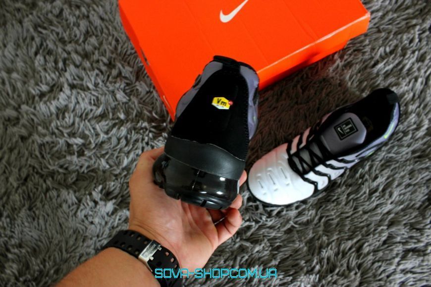Мужские кроссовки Air Max Tn Vapormax Plus "Neon" Nike фото